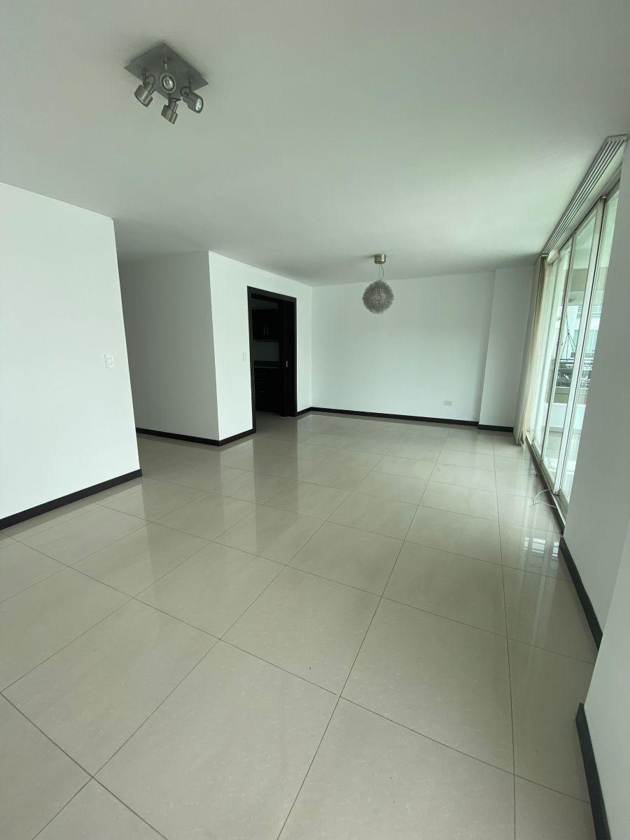 Departamento de 114 m² con 3 Habitaciones en Venta en Tumbaco — imagen 6