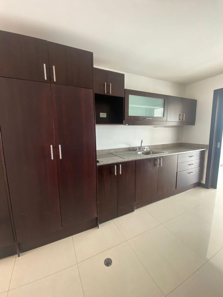 Departamento de 114 m² con 3 Habitaciones en Venta en Tumbaco — imagen 2