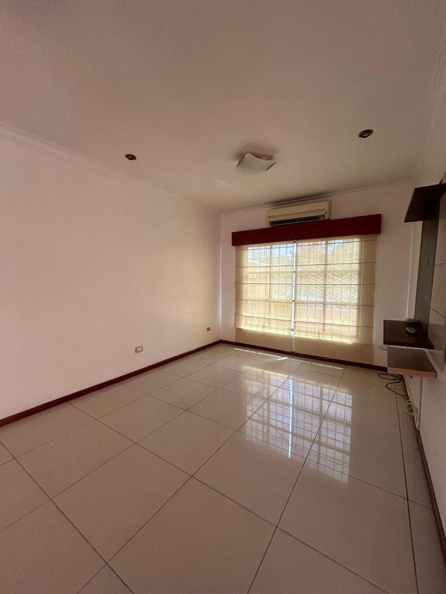 Casa de Venta Ceibos 4 Dorm. Los Girasoles, Guayas — imagen 2