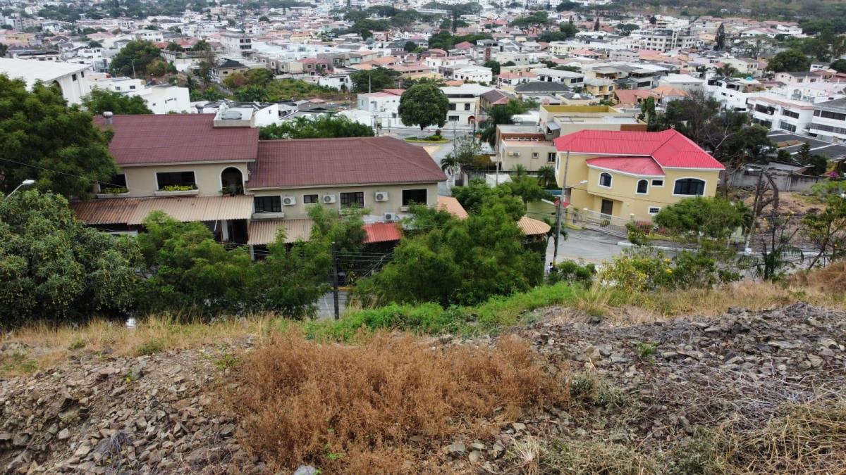 Venta Terreno Residencial 2.259 m² - Urb. Las Cumbres, Los Ceibos, Guayaquil, Guayas — imagen 2