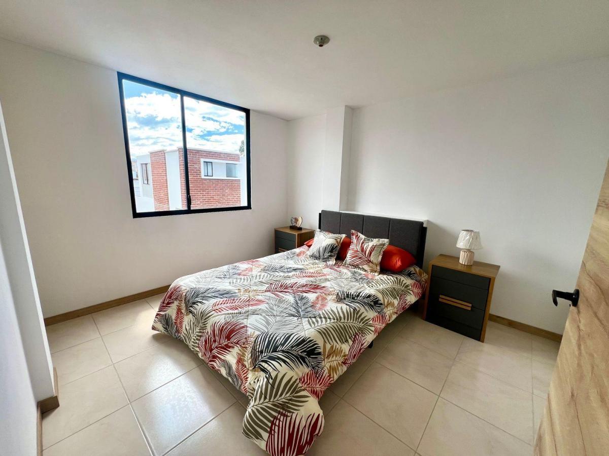 Mv - Sector Puembo, en Venta Casa Vip a Estrenar 3d 105 m², Aplica Credito Miti - Miti — imagen 6