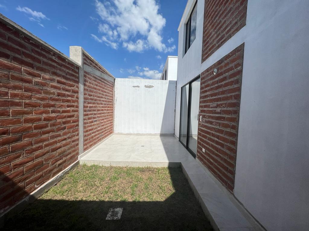 Mv - Sector Puembo, en Venta Casa Vip a Estrenar 3d 105 m², Aplica Credito Miti - Miti — imagen 2