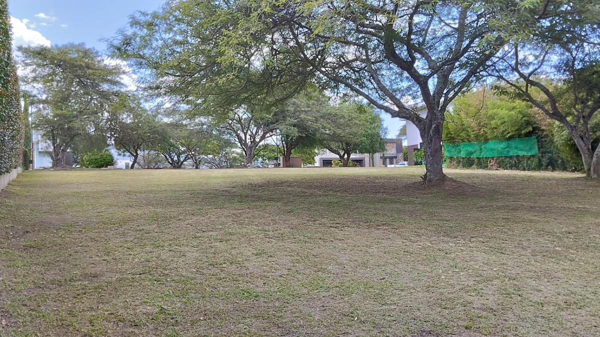 Re/max Futuro Vende Hermoso Terreno de 1.511 m² Urbanización Santa Inés Cumbaya — imagen 6