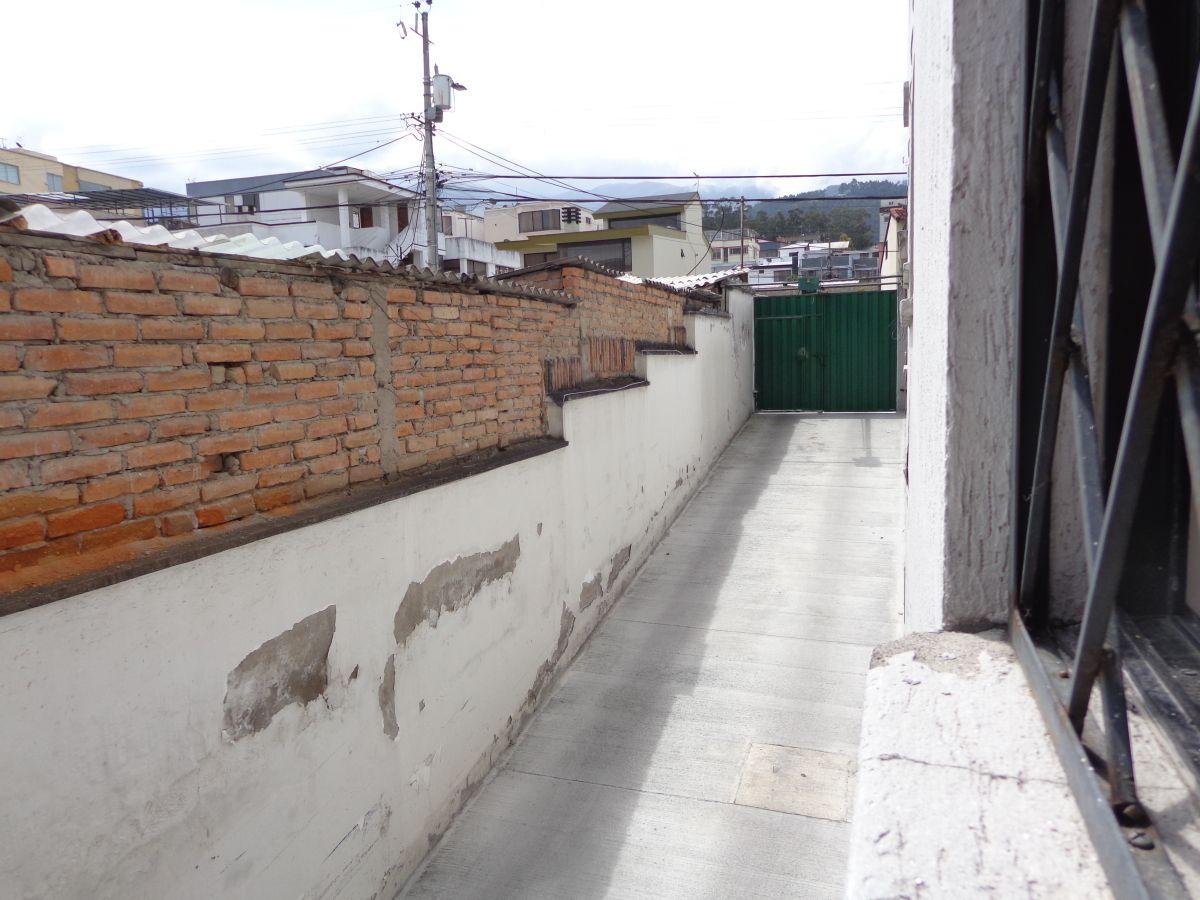 Tu Hogar Ideal en El Sector 23 de Junio: Amplio, Seguro y con Luz Natural. Provincia de Pichincha — imagen 8