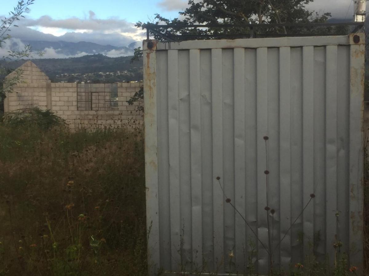 Buen Terreno Independiente 1086 m² Centro de Cumbayá con Proyecto de Suites — imagen 6