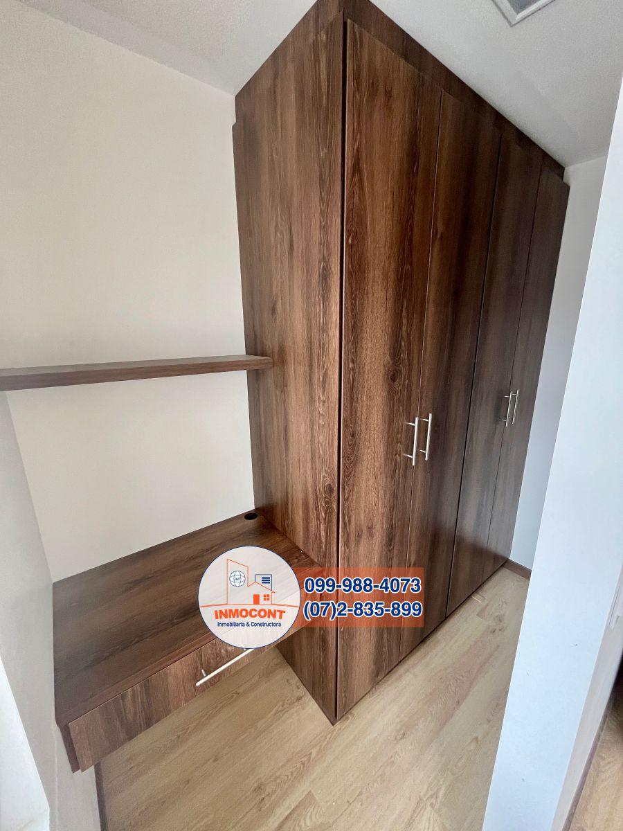 Casa de Tres Plantas en Venta Dentro de Seguro Condominio, Azuay — imagen 7
