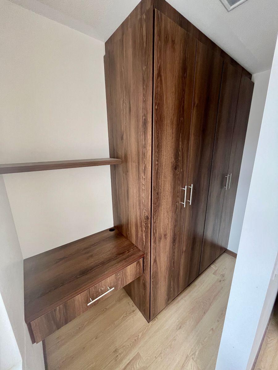 Casa de Tres Plantas en Venta Dentro de Seguro Condominio, Azuay — imagen 6