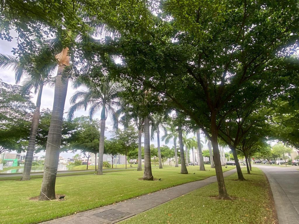 Lindo Terreno Blue Bay Al Lago, Guayas — imagen 2
