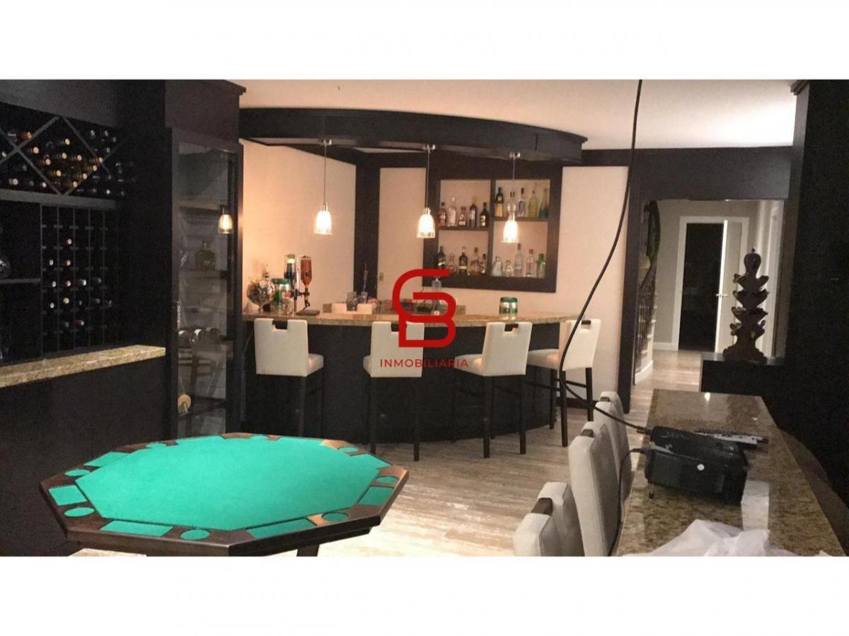 Vendo Casa con Piscina y Sala de Cine Terreno de 3570 m² y 768.80 Area de Construccion - Puembo — imagen 9