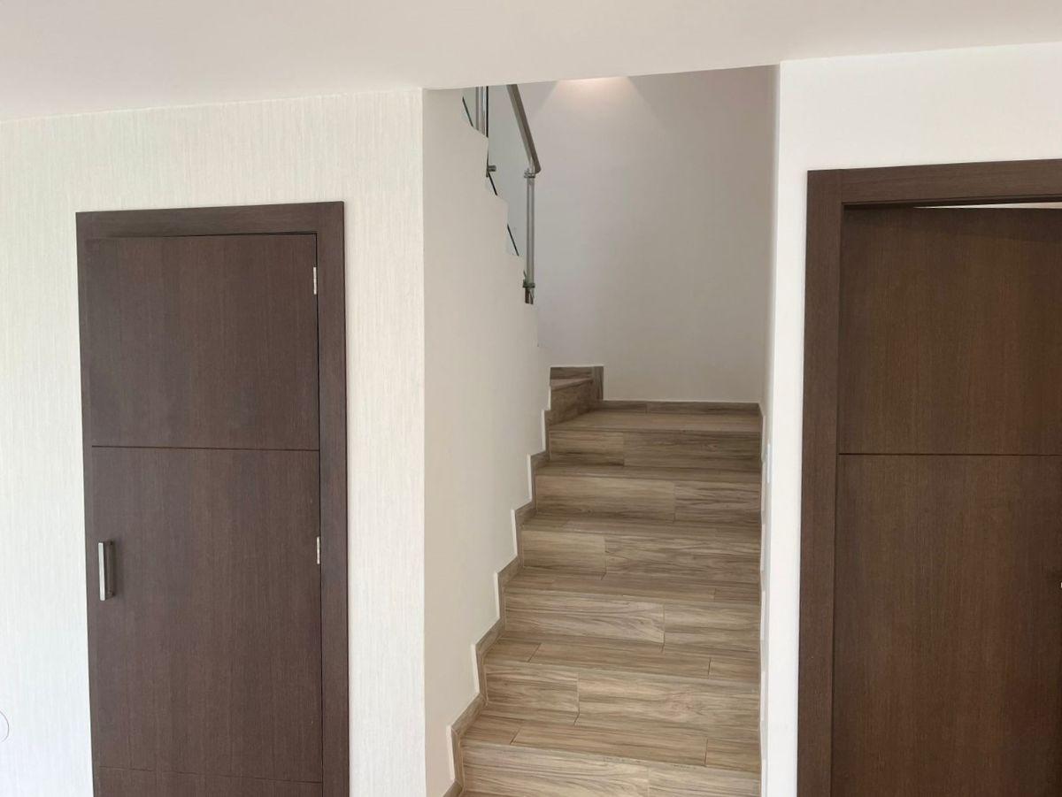 Venta Casa Independiente en Nayón Central — imagen 5