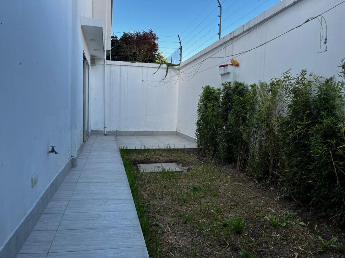 Venta Casa Independiente en Nayón Central — imagen 4