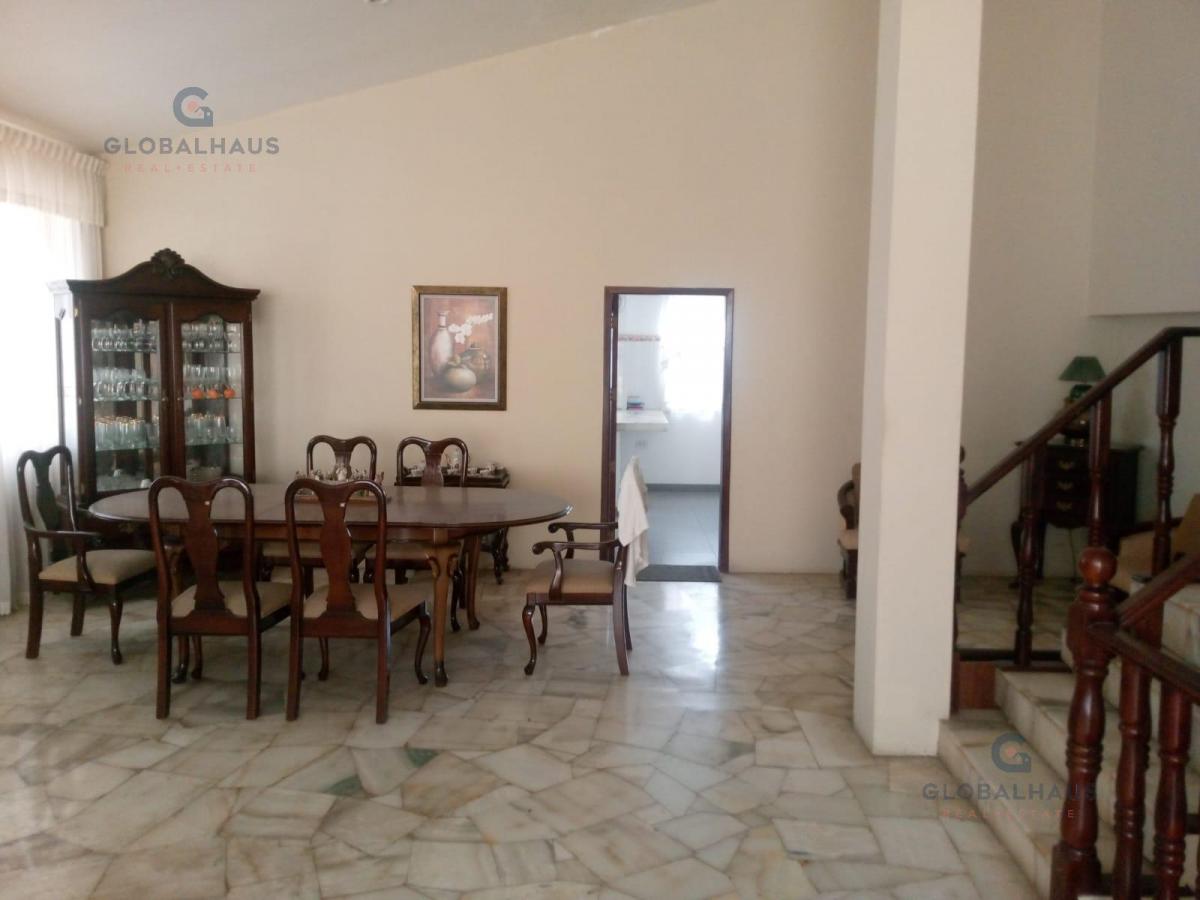 Venta Casa con Suite Lotización Pablo Gonzabach, Sector Aeropuerto, Manta, 5 Habitaciones, P. C. Manabí — imagen 2