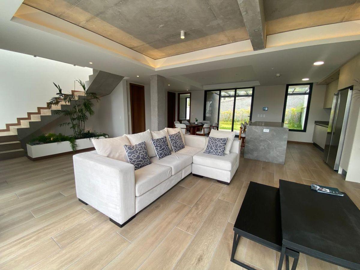 Casa de Lujo de 403 m² con 4 Habitaciones de Venta en Campo Alegre — imagen 8