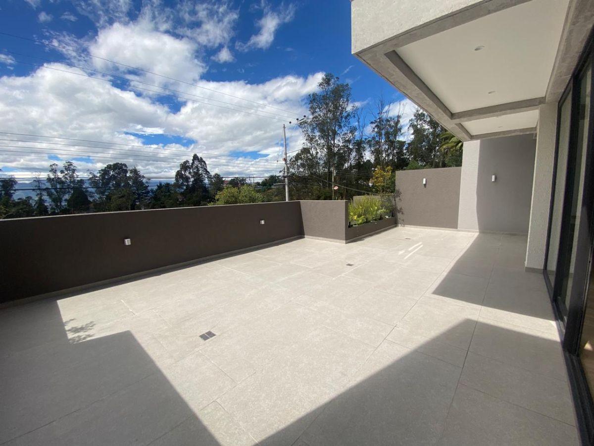 Casa de Lujo de 403 m² con 4 Habitaciones de Venta en Campo Alegre — imagen 6