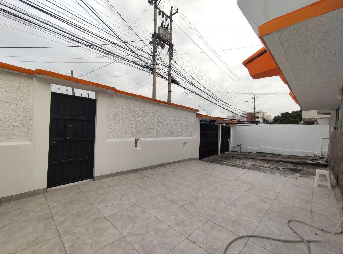 Casa Esquinera en Venta con 2 Departamentos Ideal Para Construir Locales Comerciales — imagen 9