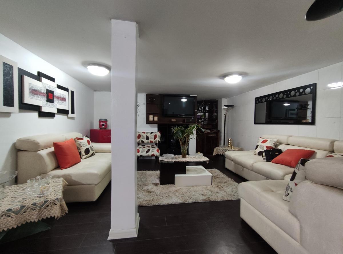 Casa Esquinera en Venta con 2 Departamentos Ideal Para Construir Locales Comerciales — imagen 7