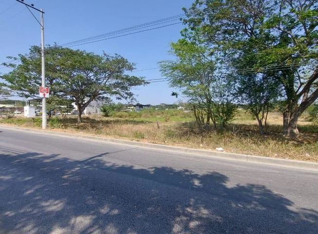 Terreno en venta en Via A La Costa — imagen 1