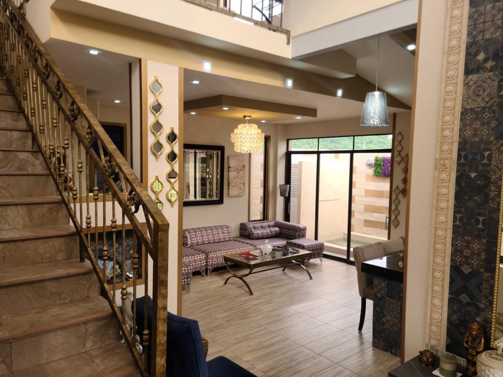 Casa de Venta en La Urbanización Condado de Vicolinci, Guayas — imagen 10