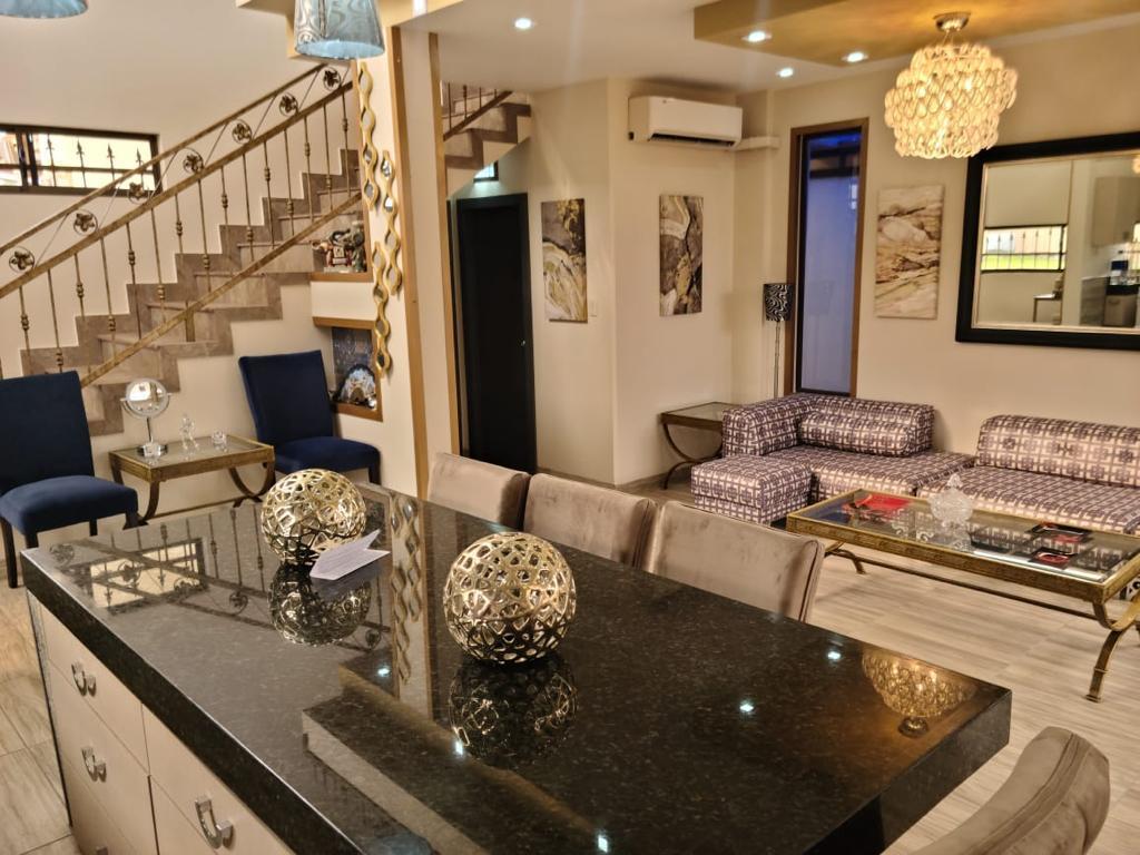 Casa de Venta en La Urbanización Condado de Vicolinci, Guayas — imagen 6