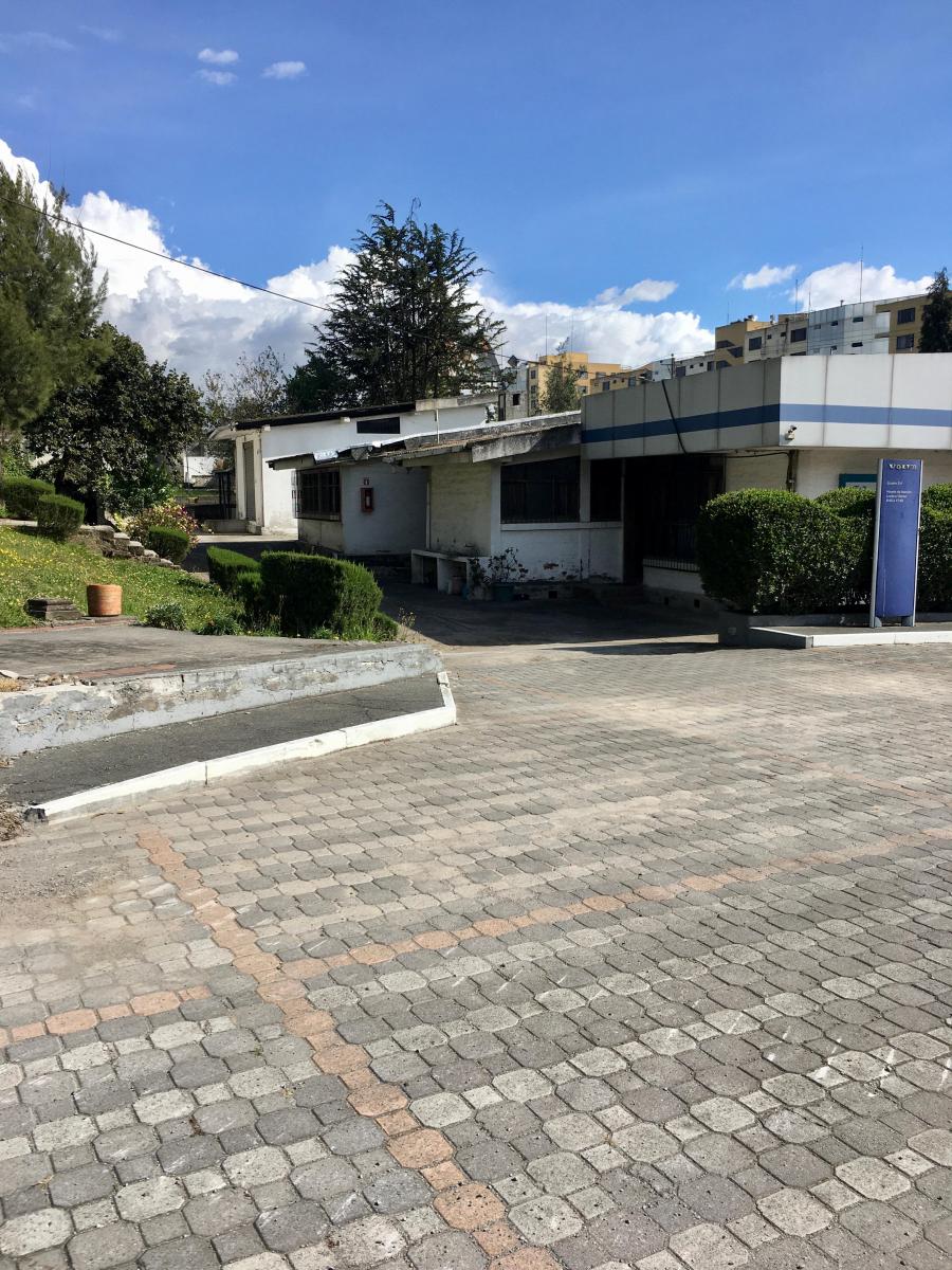 Excelente Terreno en Venta Av Galo Plaza Lasso — imagen 3