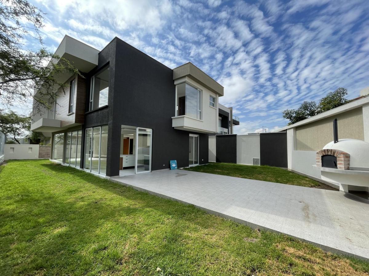 Casa de Venta en Santa Rosa de Nayon — imagen 10