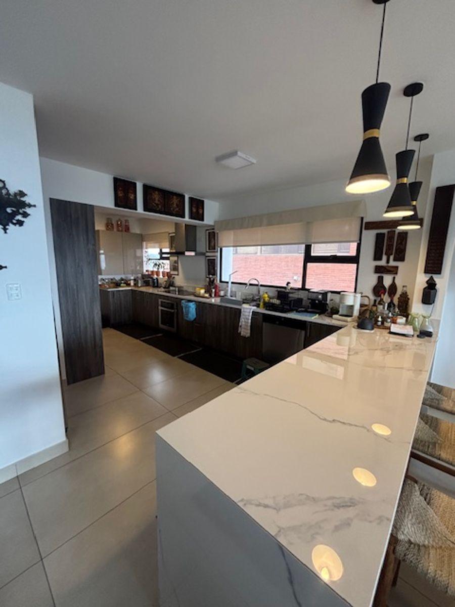 Vendo Departamento Remodelado en Gonzalez Suarez — imagen 7