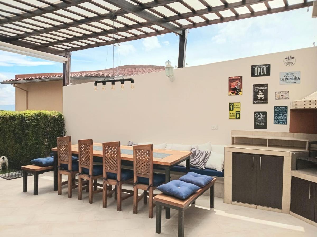 Casa de Venta en Nayon — imagen 2