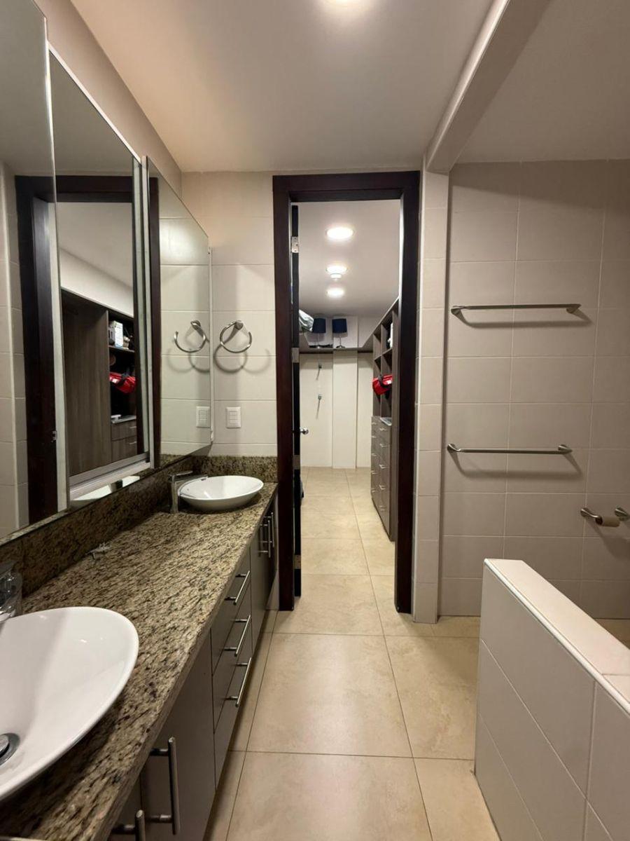Km 3.5 Vía a Samborondón Departamento en Venta, Guayas — imagen 10