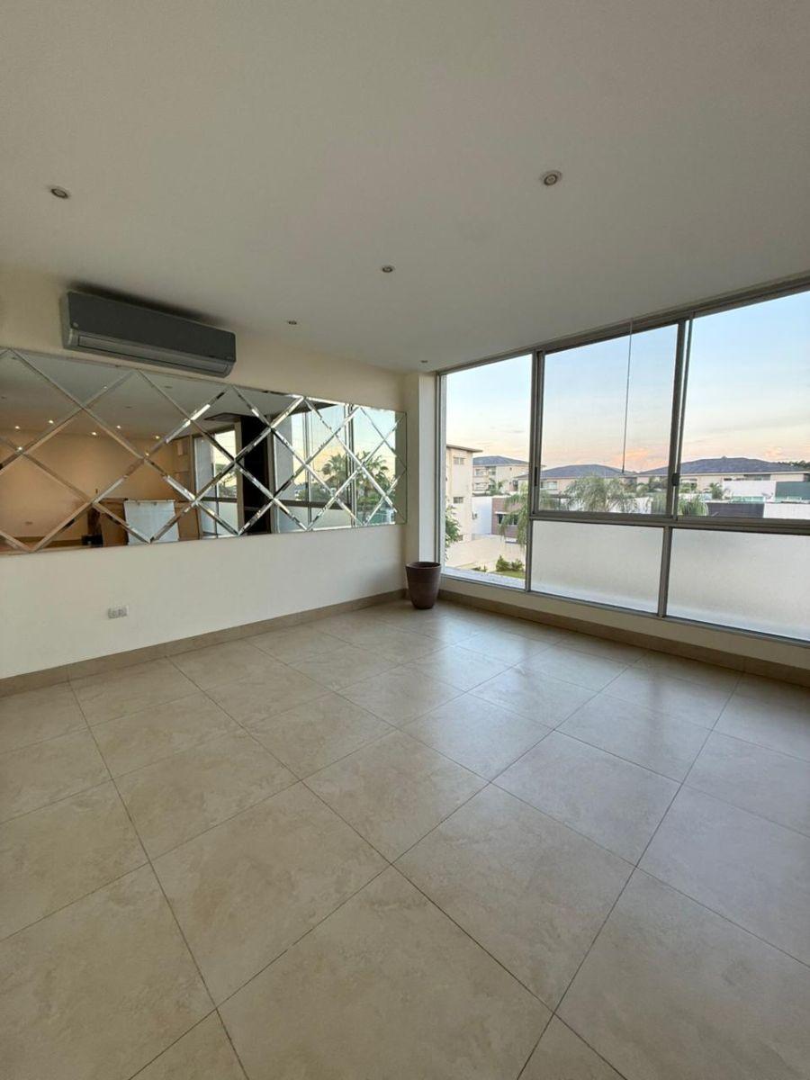 Km 3.5 Vía a Samborondón Departamento en Venta, Guayas — imagen 9