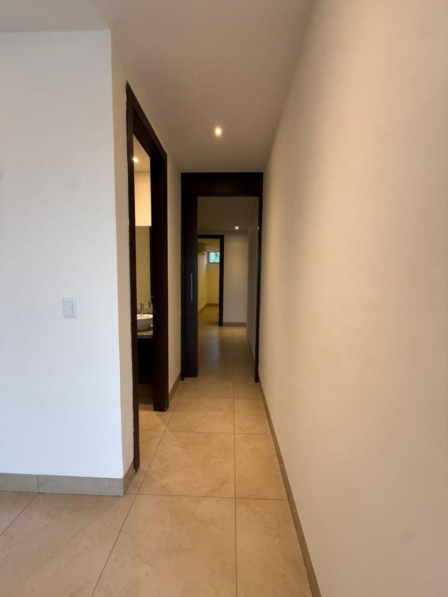 Km 3.5 Vía a Samborondón Departamento en Venta, Guayas — imagen 5