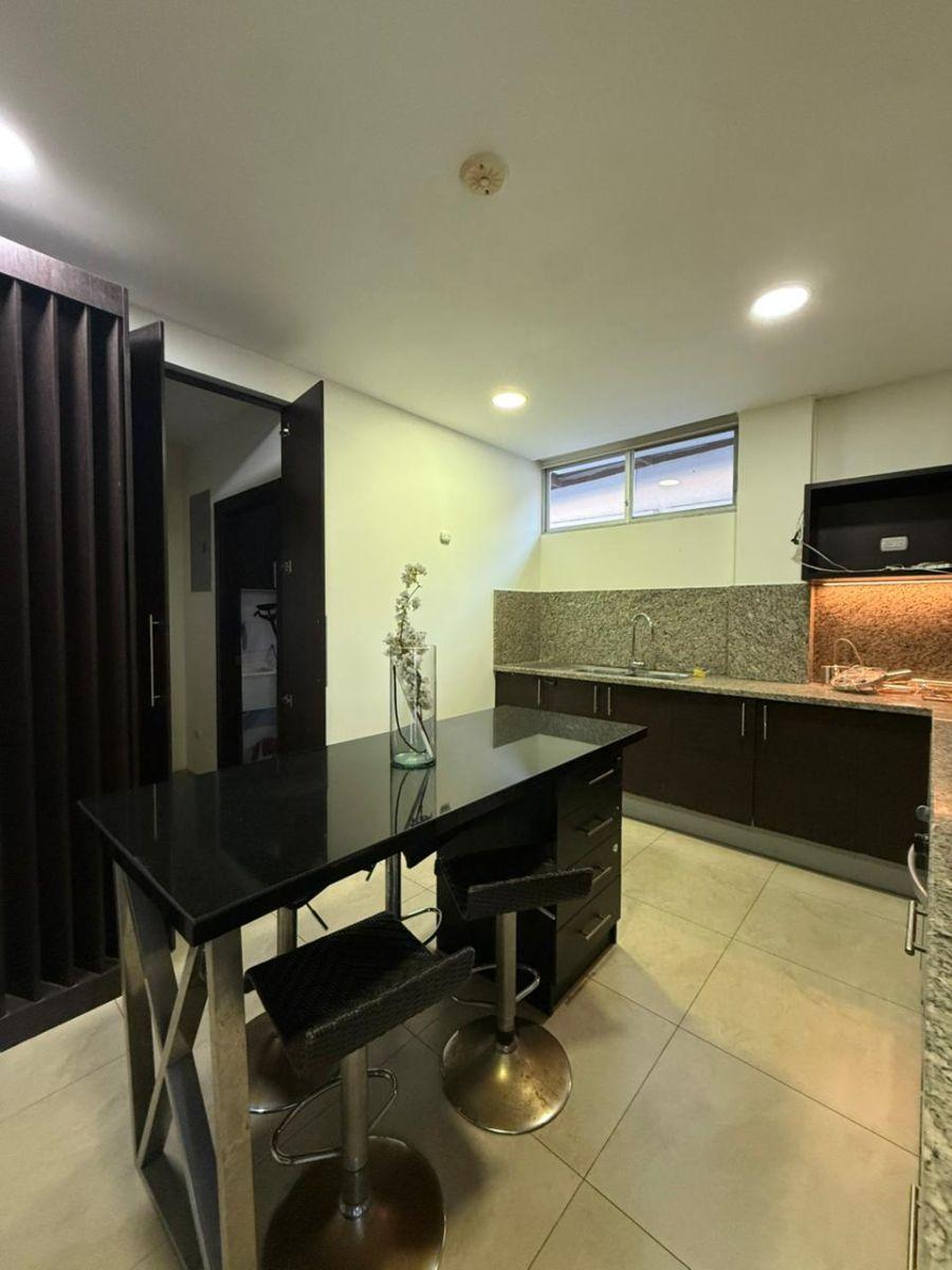 Km 3.5 Vía a Samborondón Departamento en Venta, Guayas — imagen 3