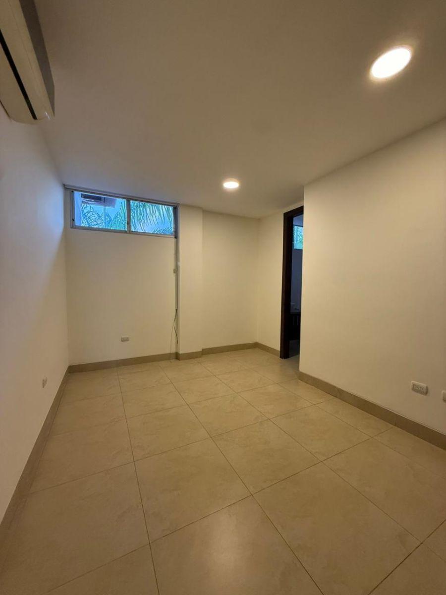 Km 3.5 Vía a Samborondón Departamento en Venta, Guayas — imagen 2
