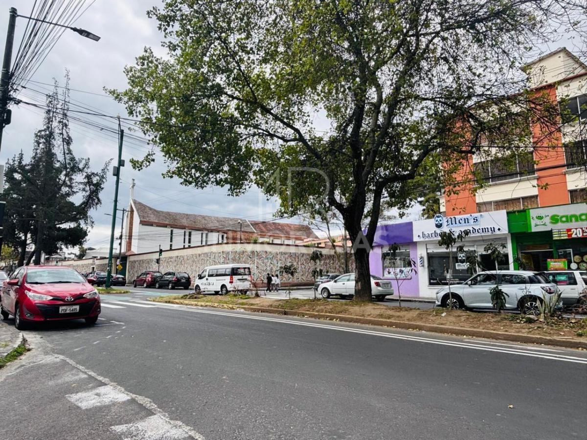 Oportunidad! Casa $190.000 de 4 Dorm. Sector Real Audiencia - Col. Matovelle — imagen 10