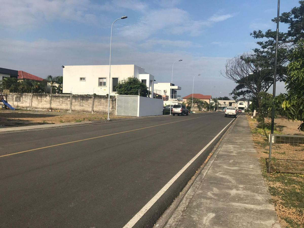 Terreno Esquinero de 330 m² Junto Al Río en Vicriel, Daule - m. Villegas, Guayas — imagen 10