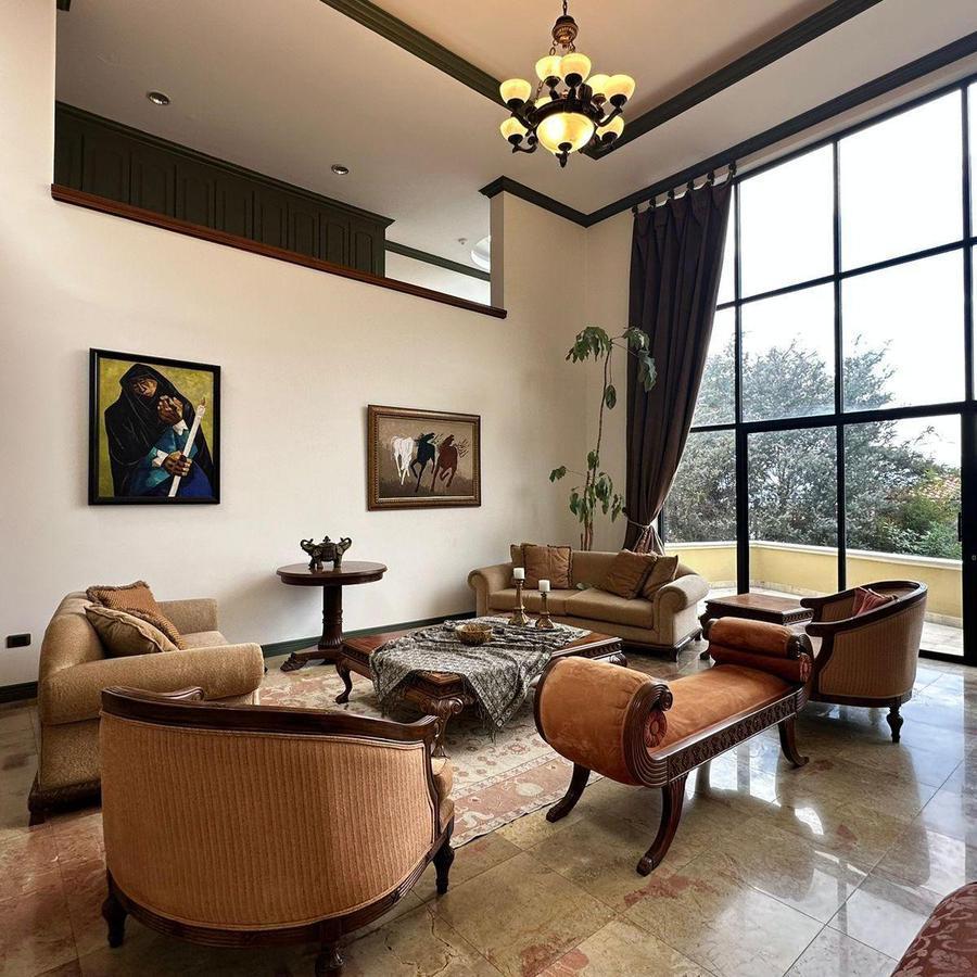 Casa con 4 Habitaciones en Venta en Miravalle — imagen 9
