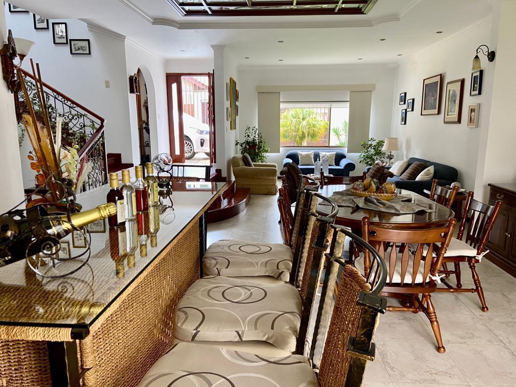 Hermosa Casa en Venta, Sector El Constitucional, Azuay — imagen 10