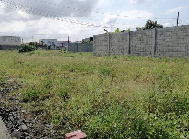 Terreno en venta en Samborondon — imagen 1