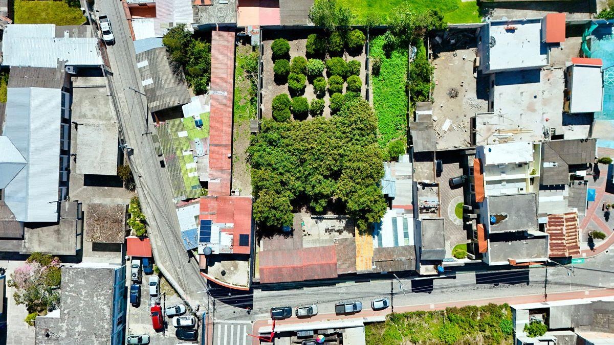Casa en Venta con Amplio Terreno en Cotacachi, Imbabura — imagen 8