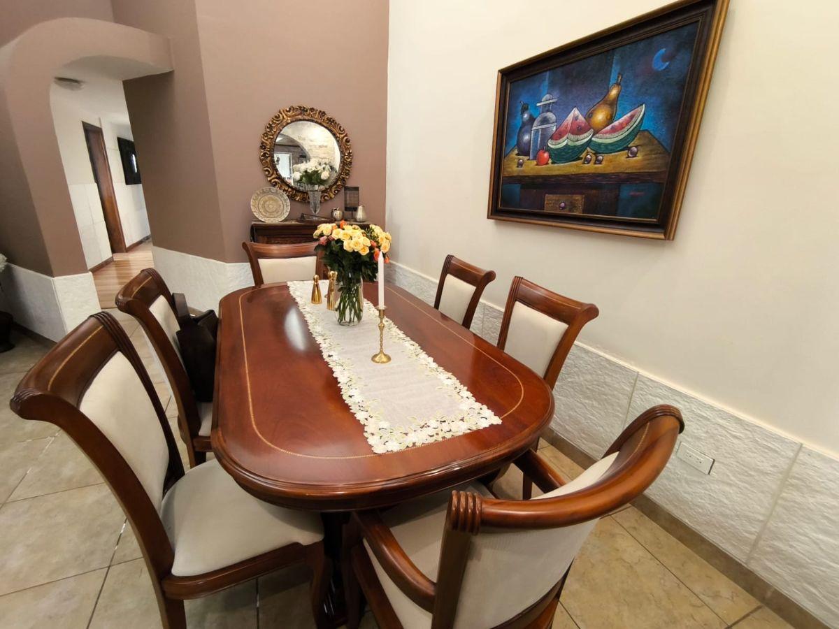 C/ San Isidro del Inca, Casa Independiente de 357 m² en Venta, Terreno de 552 m² — imagen 8