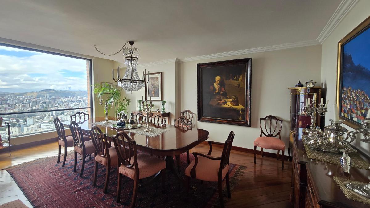 Exclusivo Departamento de Lujo Totalmente Remodelado con Espectacular Vista Panorámica a La Ciudad | — imagen 8