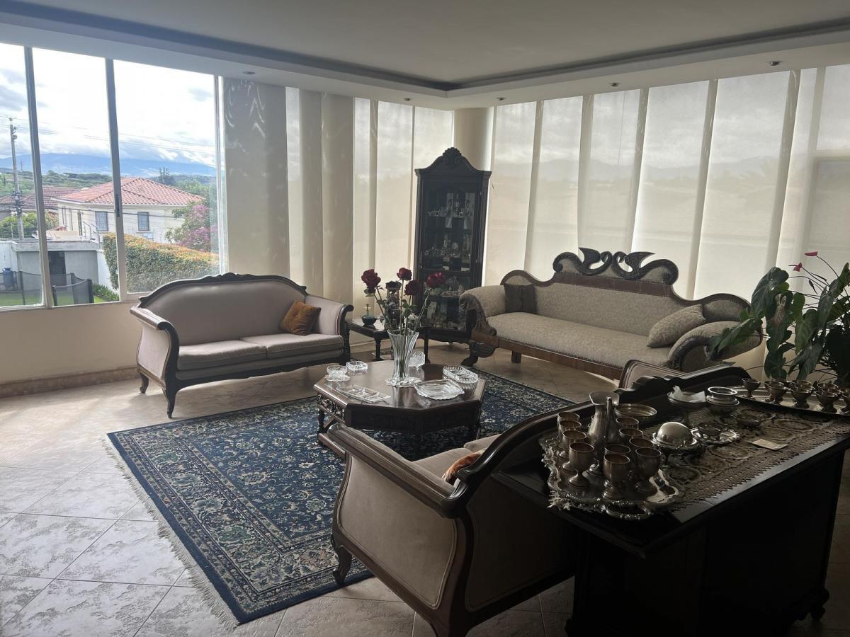 Cumbaya Casa de Venta Sector Vieja Hacienda — imagen 9