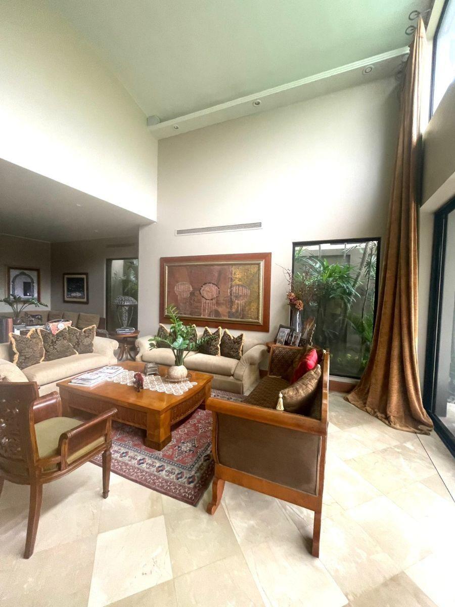 Samborondón Km 2 Urbanización Laguna Dorada Casa en Venta, Guayas — imagen 4
