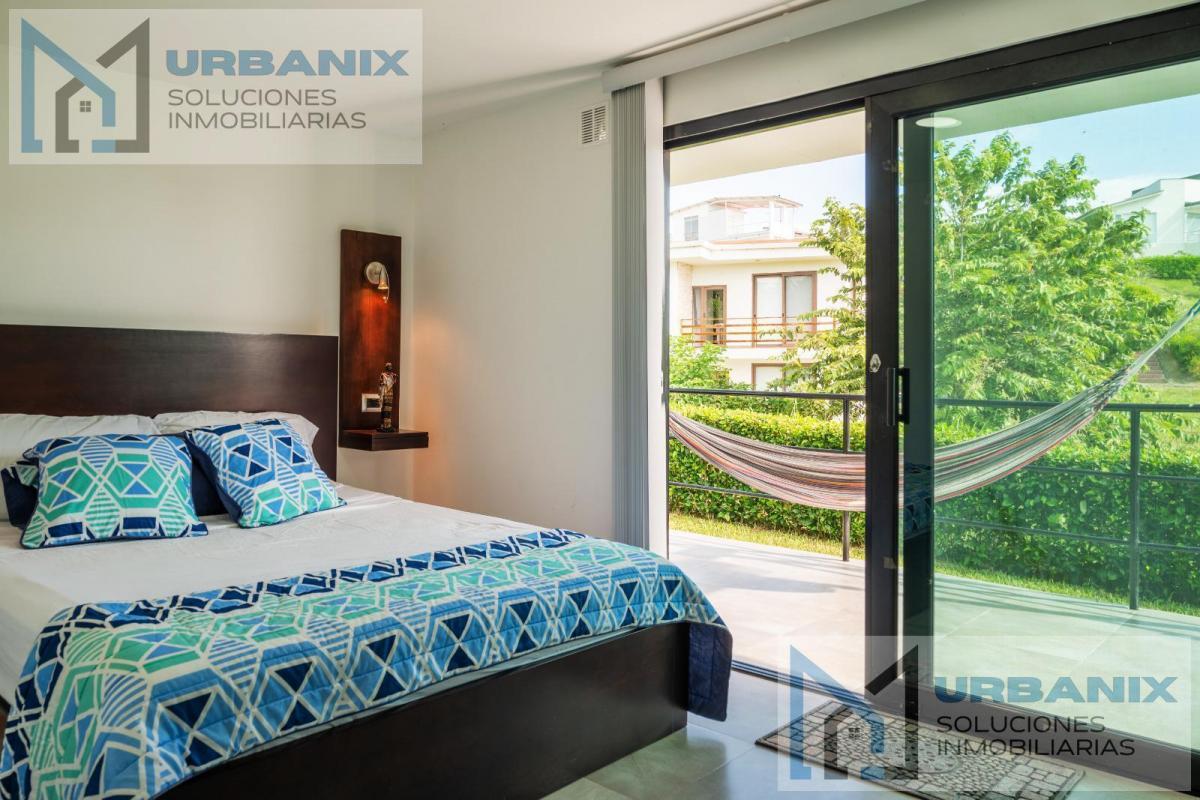 Lista! Amoblada! Casa en Urbanización Playa Escondida - Jama Manabí, Manabí — imagen 6