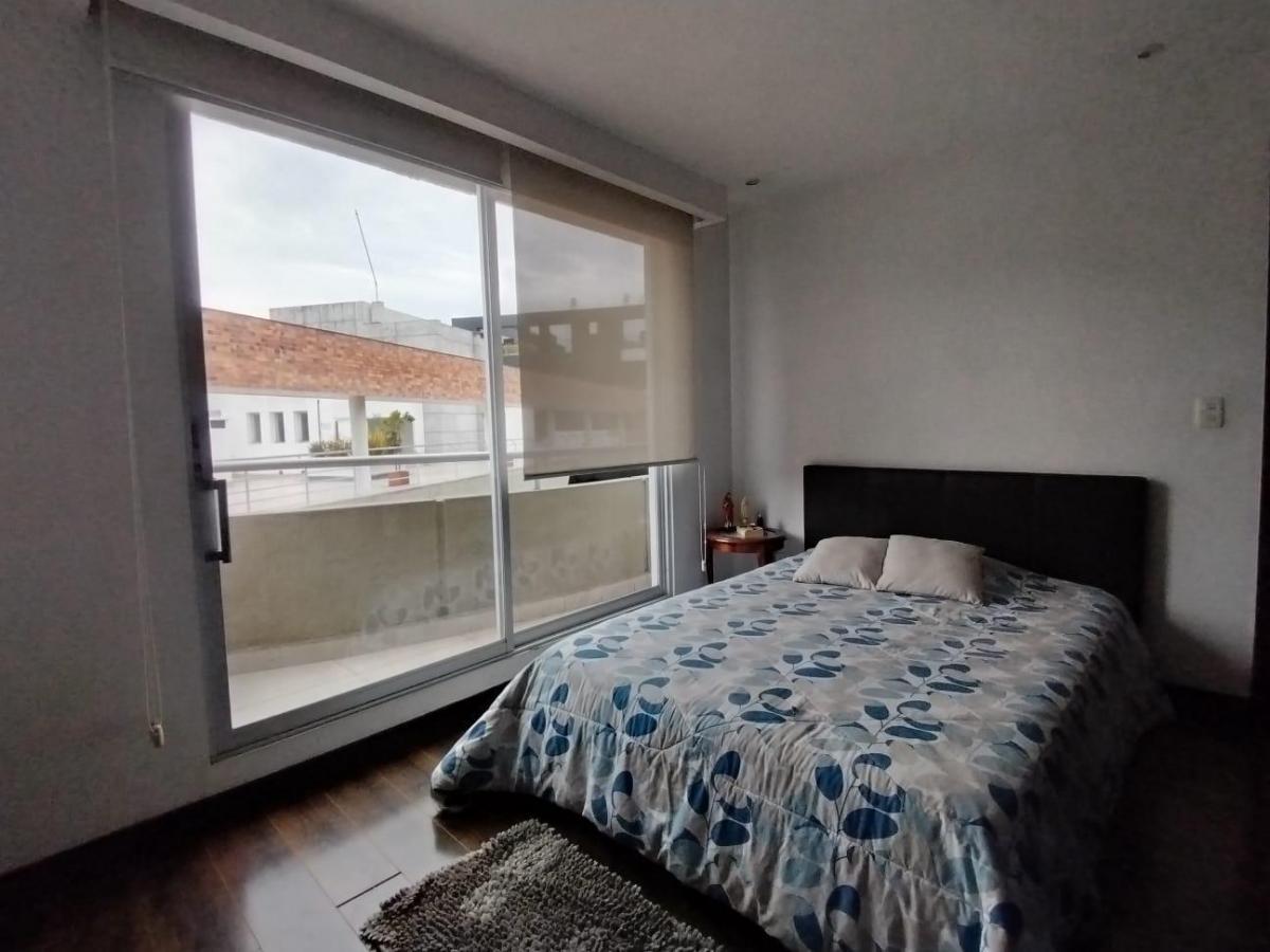 Jv Sector Catalina Aldaz, Departamento Amoblado en Venta o Renta 120 m, 2d con Amplio Balcón — imagen 2