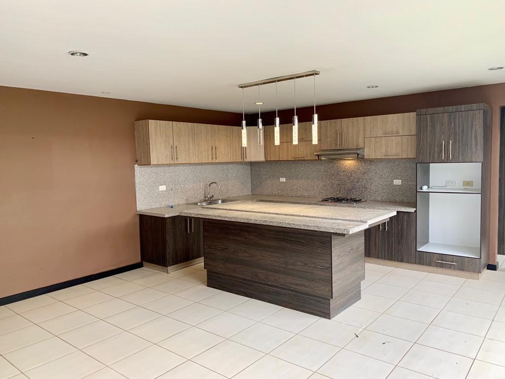 Casa 4 Dorm., Urbanización Misicata, Azuay — imagen 7