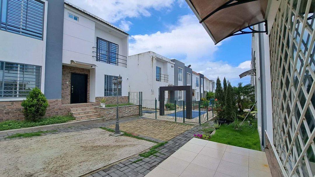 Casa Amoblada de Venta en Manta Condominio Privado L/f, Manabí — imagen 10