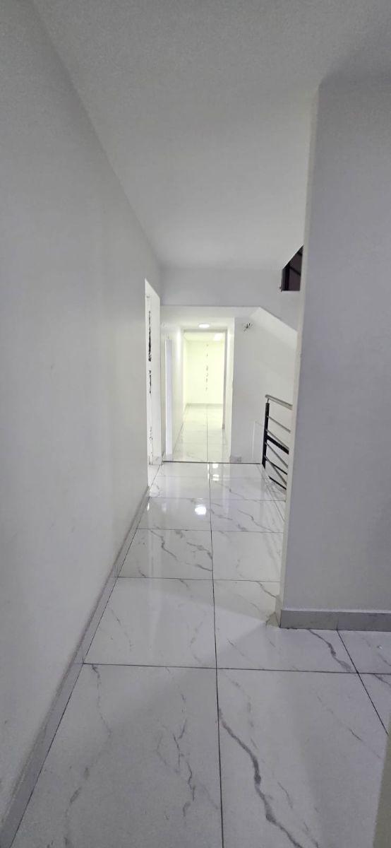 Venta de Casa de 620 m² Para Oficinas Junto Al Colegio Benalcázar — imagen 10