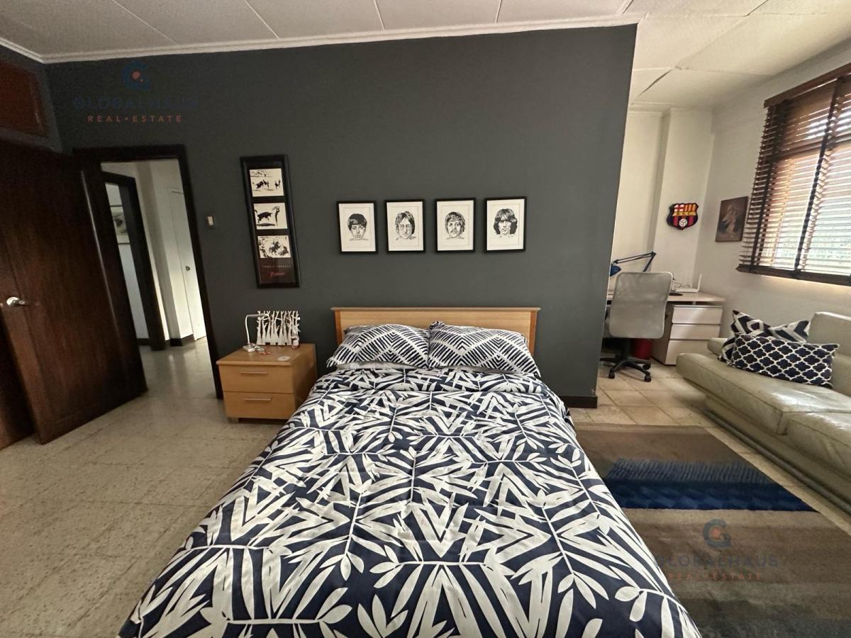 Departamento en Venta en Los Ceibos de 3 Dorm. con 3 Parqueos. V. b, Guayas — imagen 2
