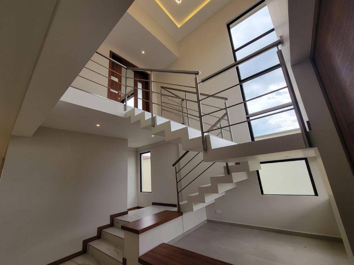 Vendo Lujosa Casa en Sangolqui — imagen 9
