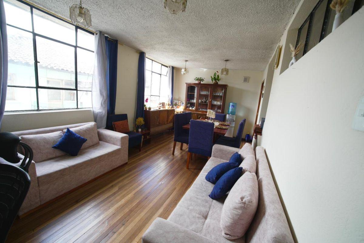 Vendo Casa, Sector Las Casas Bajo, 2 Departamentos, 1 Suite. Provincia de Pichincha — imagen 8